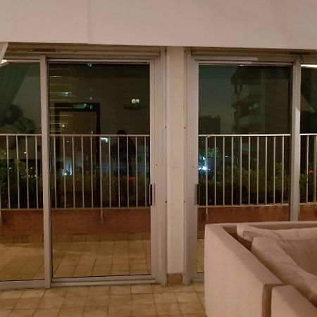 F4 Appartement Bonanjo Дуала Екстериор снимка