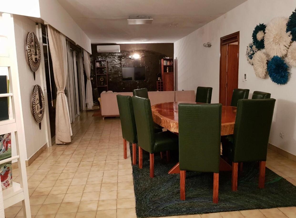 F4 Appartement Bonanjo Дуала Екстериор снимка