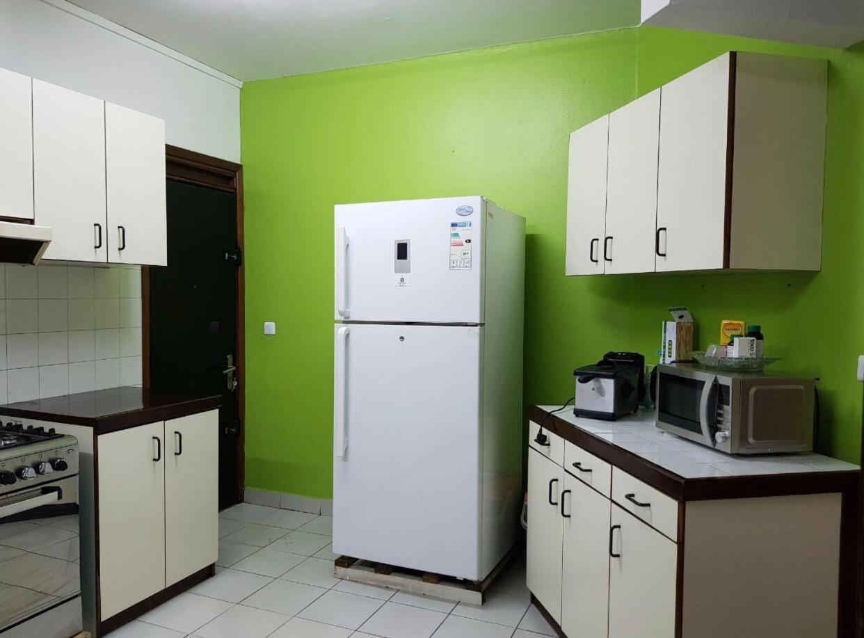 F4 Appartement Bonanjo Дуала Екстериор снимка