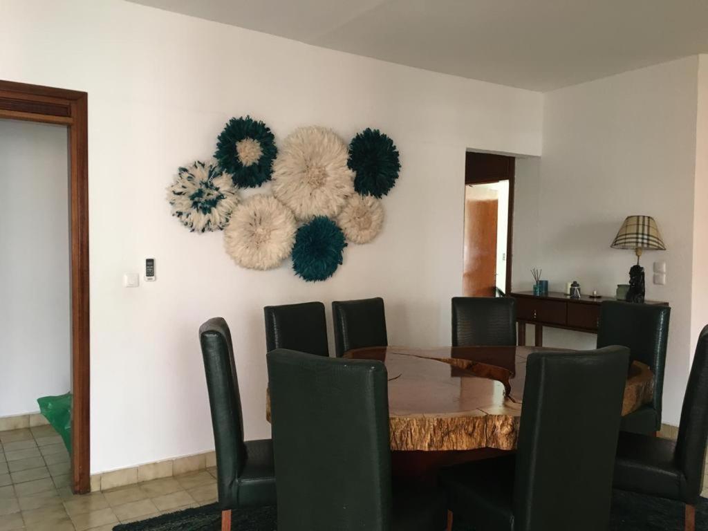 F4 Appartement Bonanjo Дуала Екстериор снимка